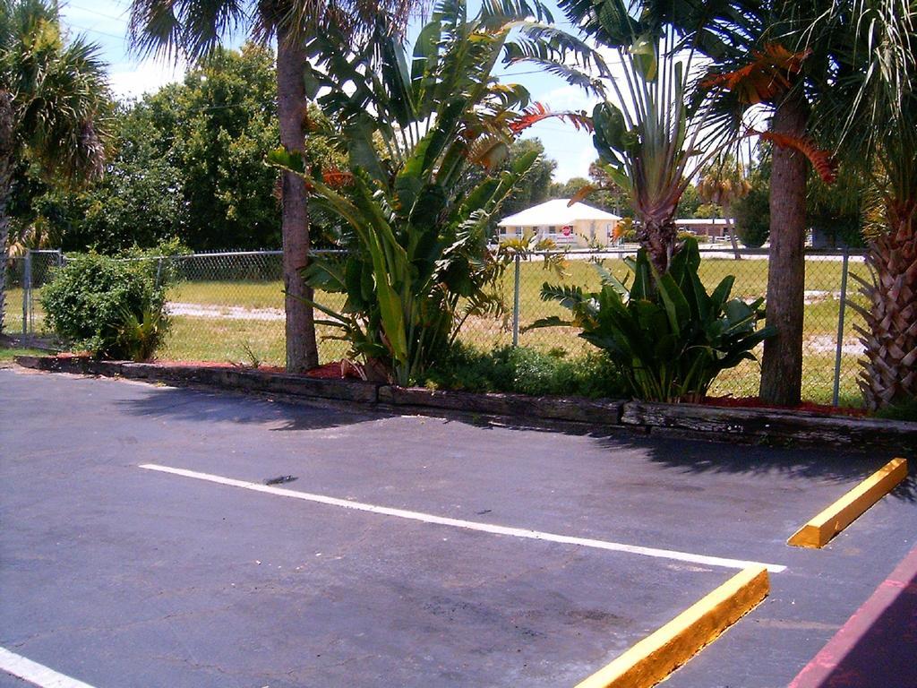 Budget Inn Of Okeechobee Ngoại thất bức ảnh