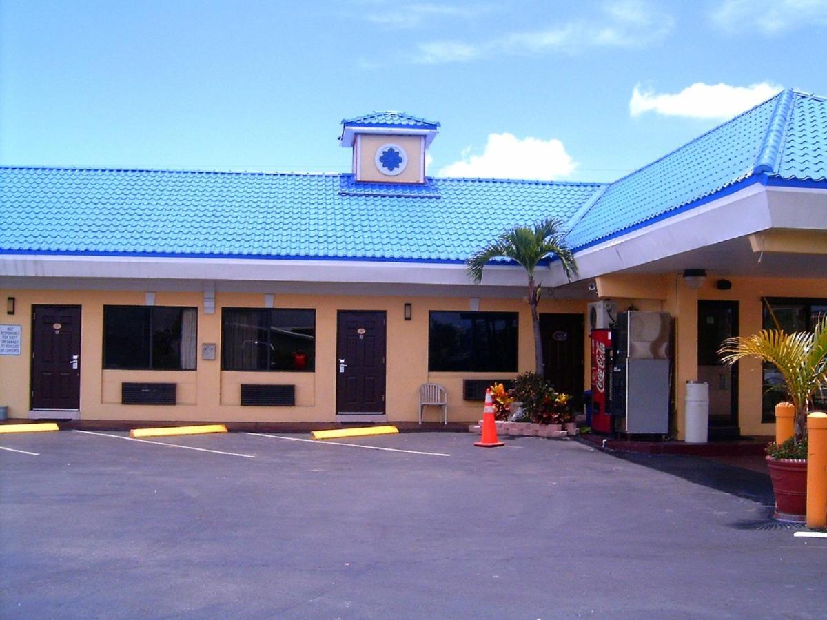Budget Inn Of Okeechobee Ngoại thất bức ảnh
